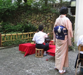 茶道部の息子・・・おお、ちゃんと間違わずにお手前してました！